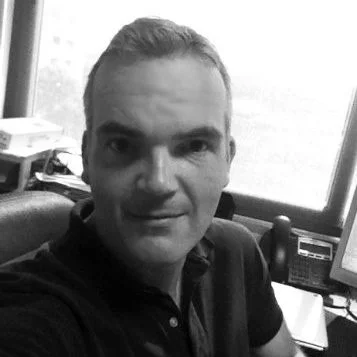 Miguel Pérez — Fundador de Aimtech Consulting y creador de IA de Trinchera